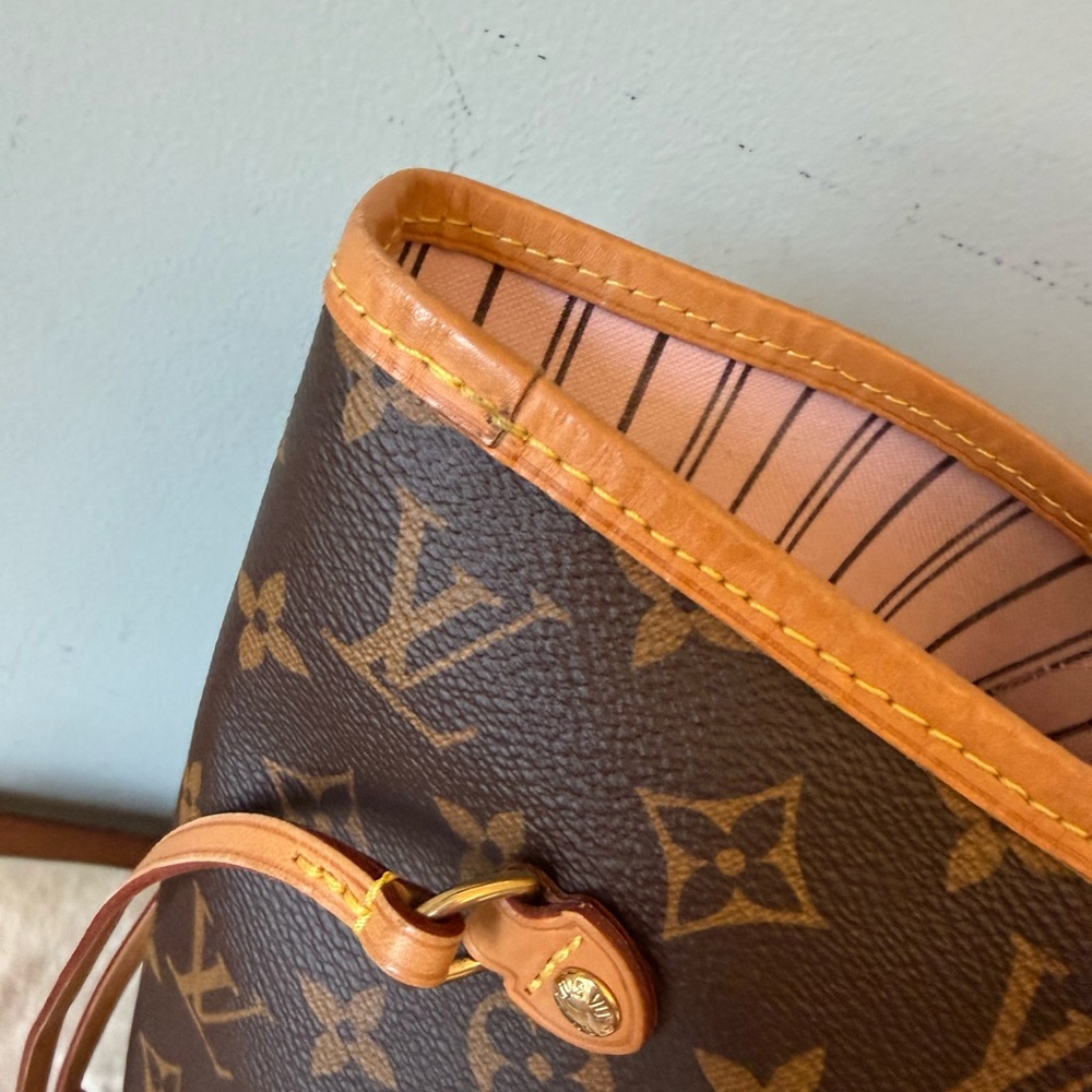 Louis Vuitton Monogram Rose Ballerine Neverfull MM and Pouch - Picture 9 of 16
